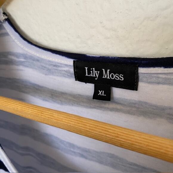 Lily Moss Short Sleeve Tee Blue White Striped Muti-Color Floral Hem Women's XL - Picture 3 of 8